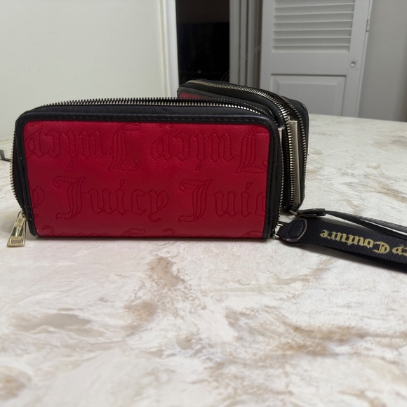 Juicy Couture Clutch - Picture 2 of 6